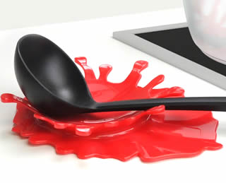 Splash Red Spoon Rest (出典：http://www.mzube.co.uk/)